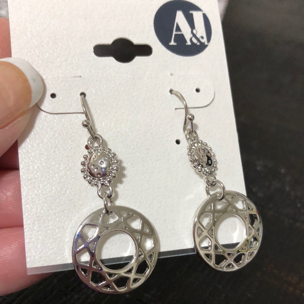 NWT A & I Silver Tone Pierced Drop Earrings!